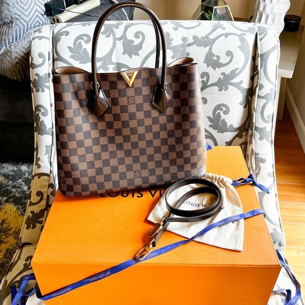 Louis Vuitton Damier Ebene Kensington V bag